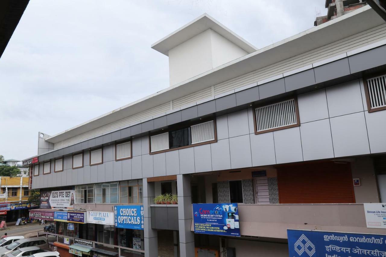 Kodavath Regency Alwaye Eksteriør bilde